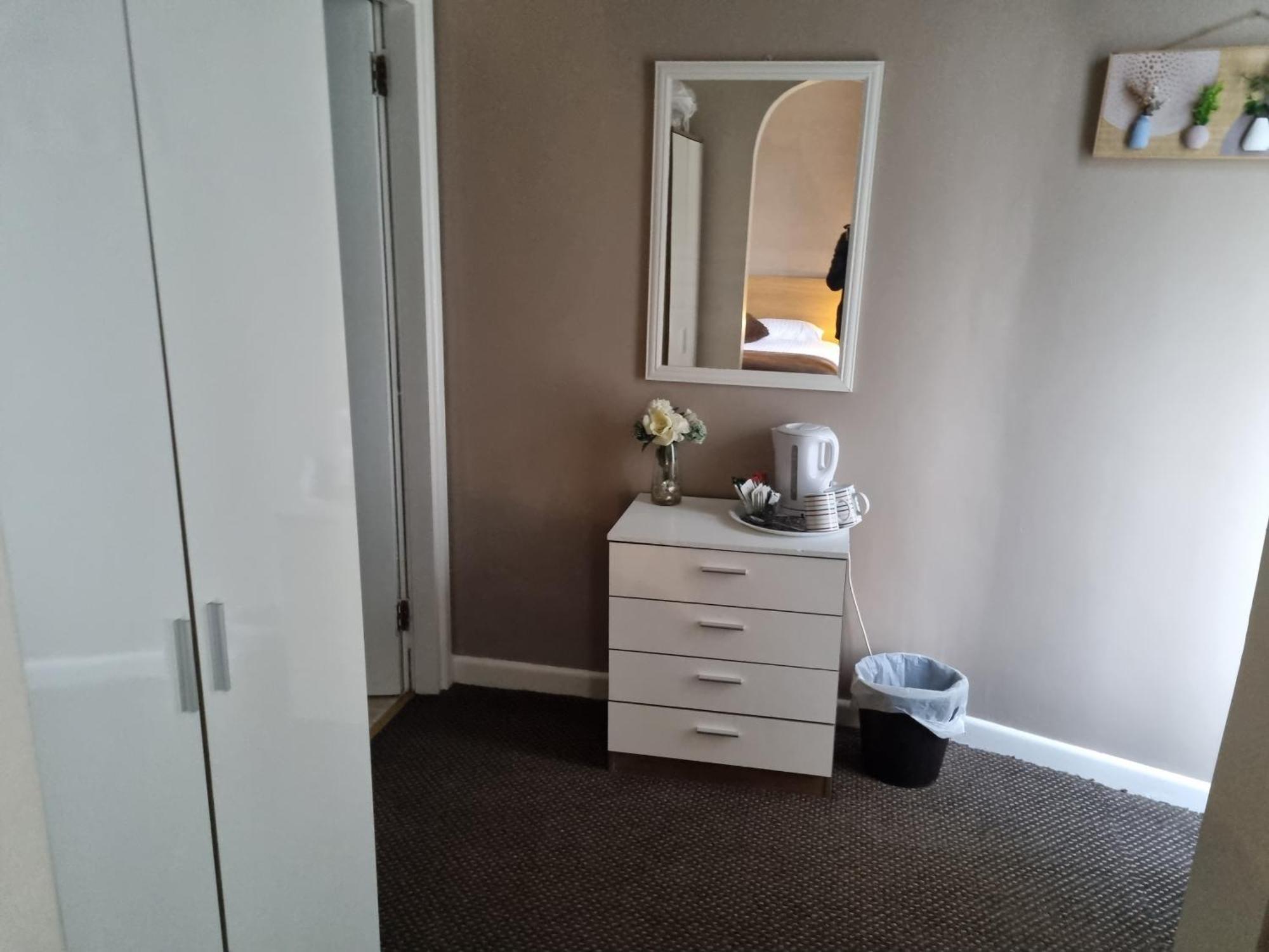 Lexham Hotel — Photos 2